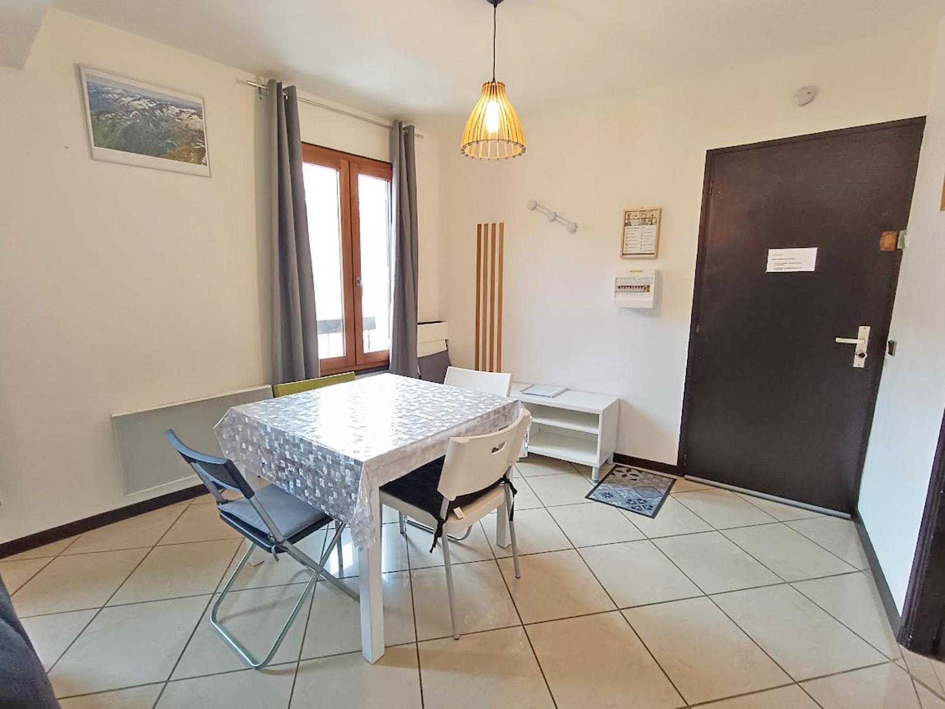Appartamento Le Louchonnais, T2, Wifi, 4 Personnes Bagnères-de-Luchon Esterno foto